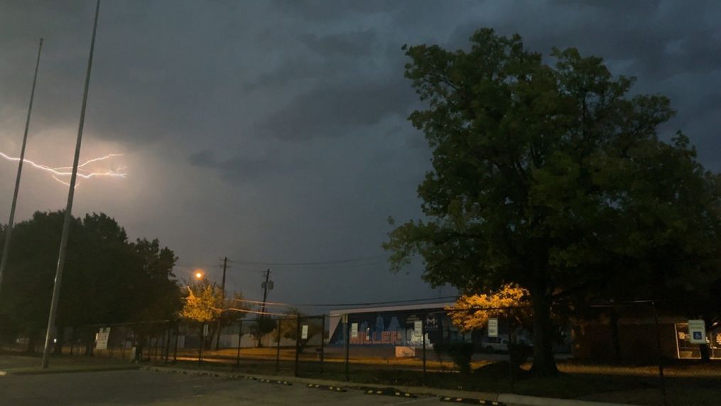 Over 11,000 Central Texans without power following Wednesday night storms